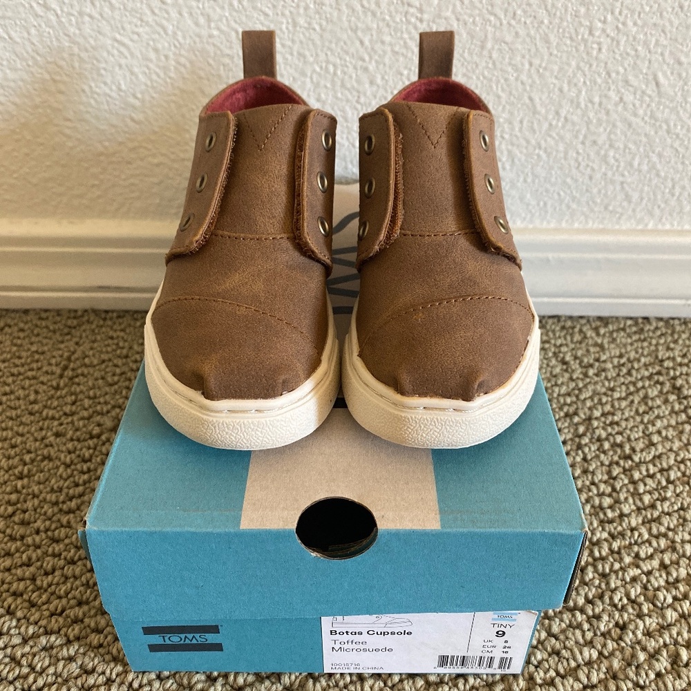 Kids Tom’s Dress Shoes